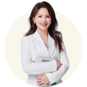 Mandy段老師，拔萃資深升學顧問，10年香港教育及身份規畫劃工作經驗